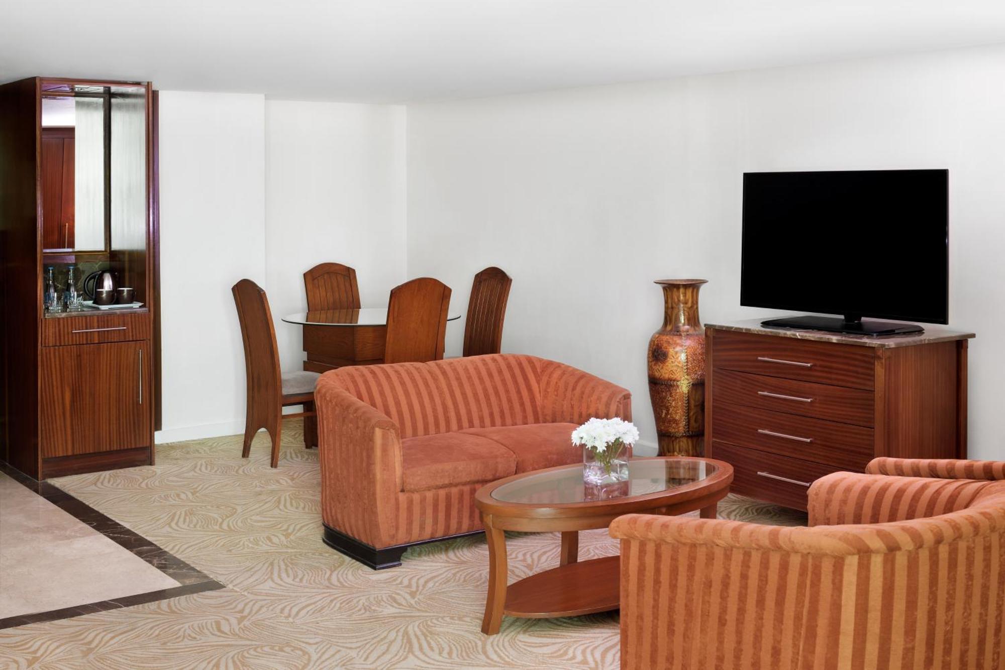 Moevenpick Hotel קראצ'י מראה חיצוני תמונה